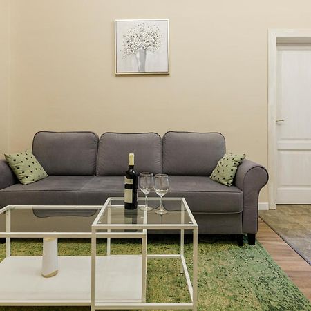 Beautiful Apartment In Heart Of Historical Center Timisoara Bagian luar foto