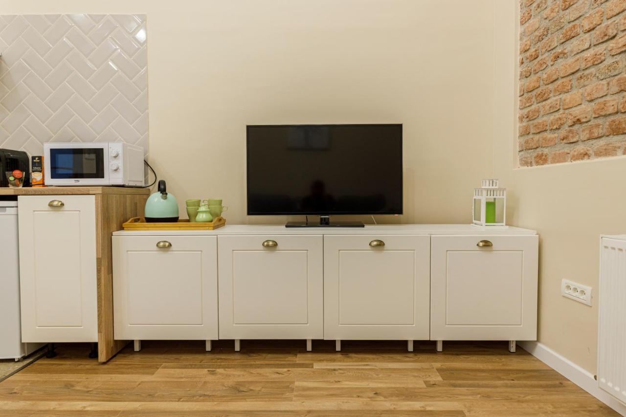 Beautiful Apartment In Heart Of Historical Center Timisoara Bagian luar foto