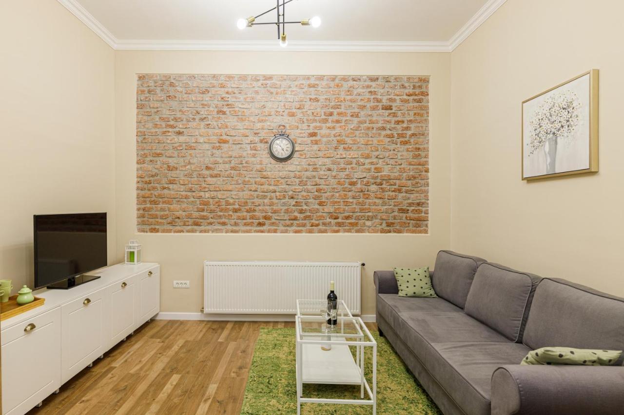 Beautiful Apartment In Heart Of Historical Center Timisoara Bagian luar foto