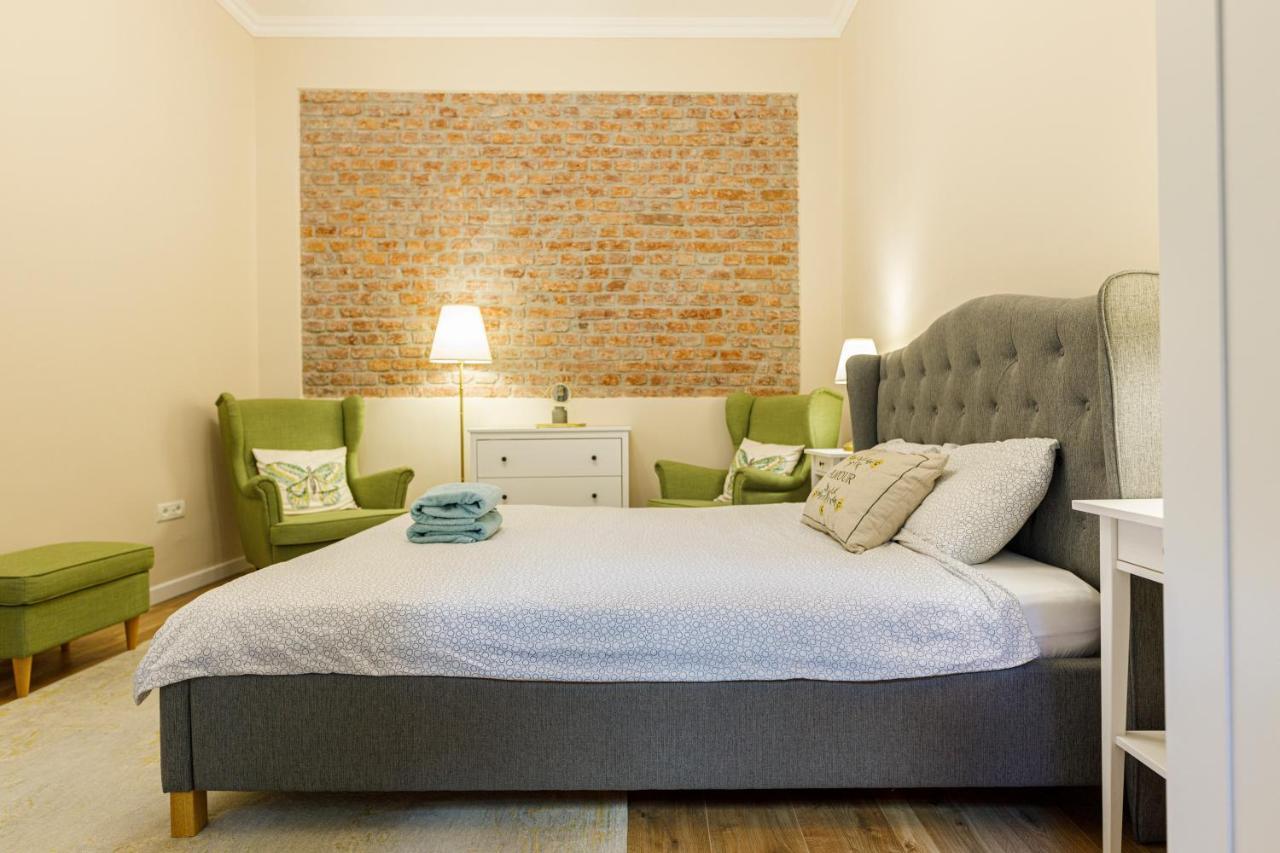 Beautiful Apartment In Heart Of Historical Center Timisoara Bagian luar foto